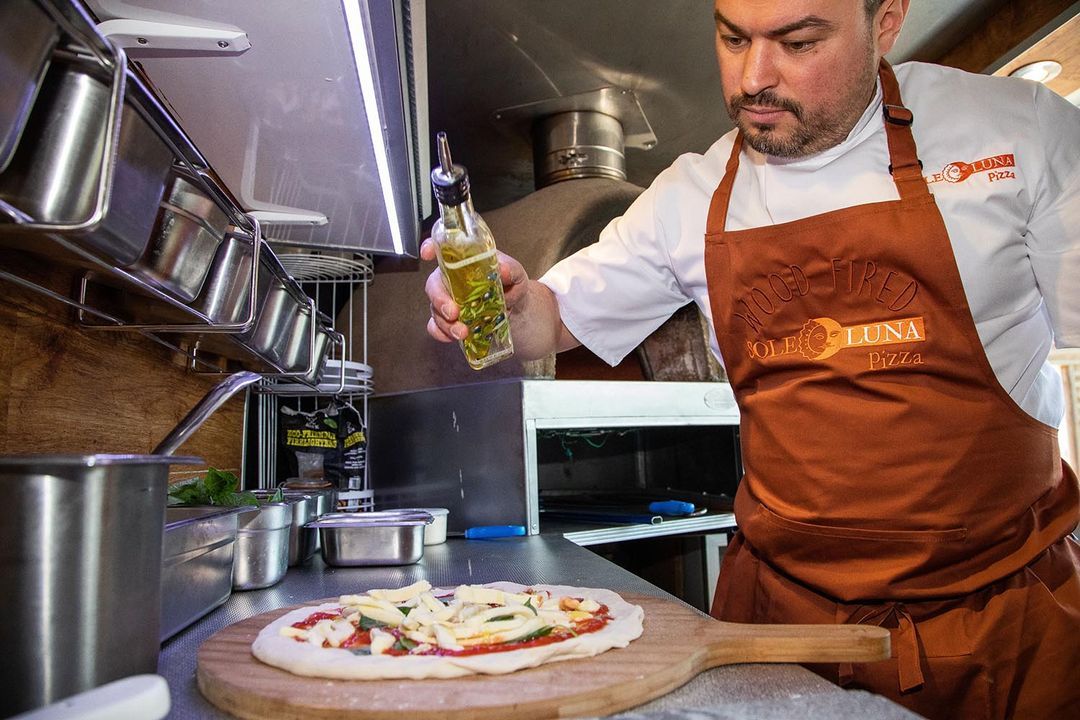 Sole Luna Pizza Mobile Catering Pizza Vans